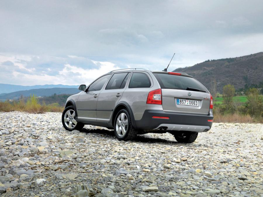  Skoda Octavia Scout 2009 года  (фото 29 из 35)